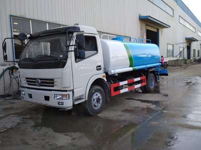東風(fēng)10噸灑水車 二手灑水車廠家現(xiàn)車直銷產(chǎn)品全方位解析